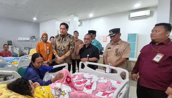 Lucky Hakim Nyatakan Kesediaan Membantu Anak Korban Tragedi Kecelakaan di Indramayu