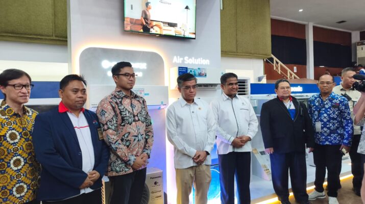 Menaker Dorong Kampus dan Industri Perkuat Link and Match untuk Kurangi Kesenjangan Kompetensi